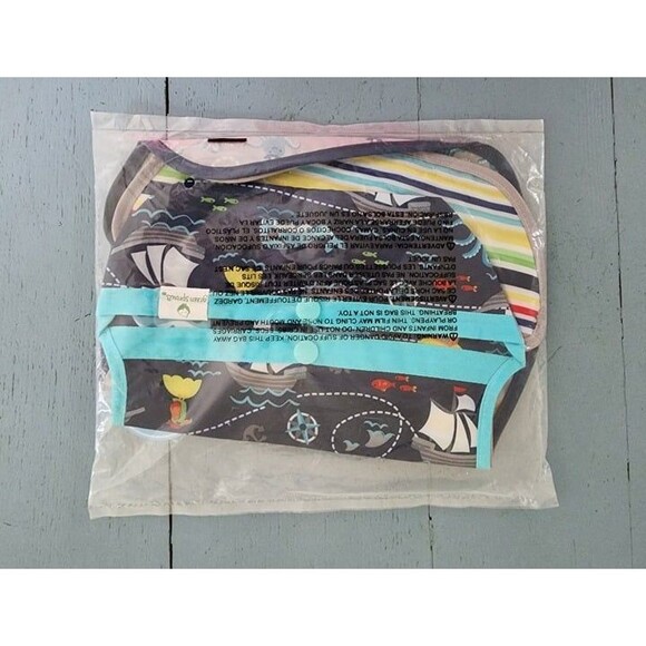 Green Sprouts 3 Pack Snap & Go Wipe-Off Bibs Oceanic 9-18 Months. NWT - Picture 5 of 6